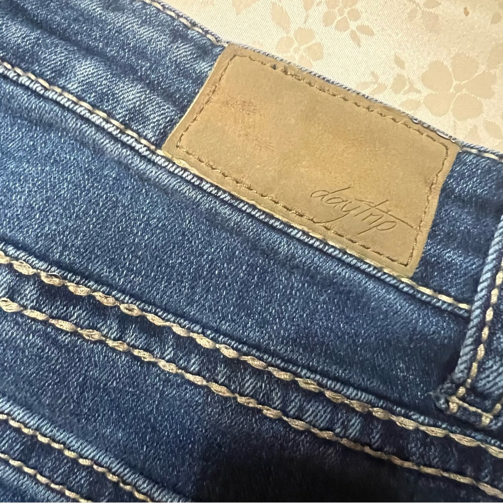 Buckle Daytrip Virgo Denim Jeans Womens 29S Blue Bootcut Mid Rise Stretch Comfy - Picture 13 of 15